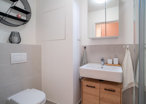 Na prenájom útulný 1-izbový byt v Bratislave - Labutia ulica