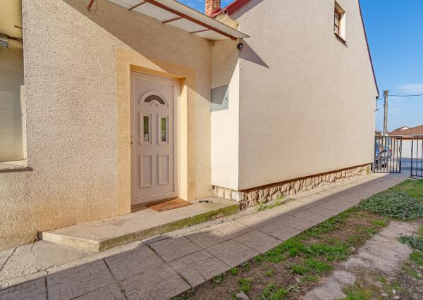 Na predaj rodinný dom s investičným potenciálom v Hrnčiarovciach nad Parnou