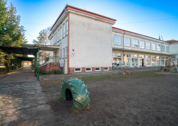 REZERVOVANÉ: Na predaj moderný a energeticky úsporný 3-izbový rodinný dom v Gajaroch