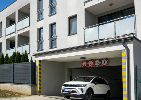 REZERVOVANÉ:Na predaj 1-izbový byt v centre Vrbového