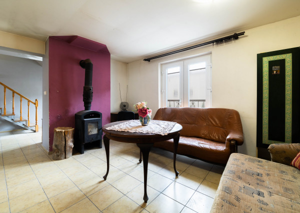 Na predaj 5-izbový byt s terasou a parkovacím miestom v obci Lipovec