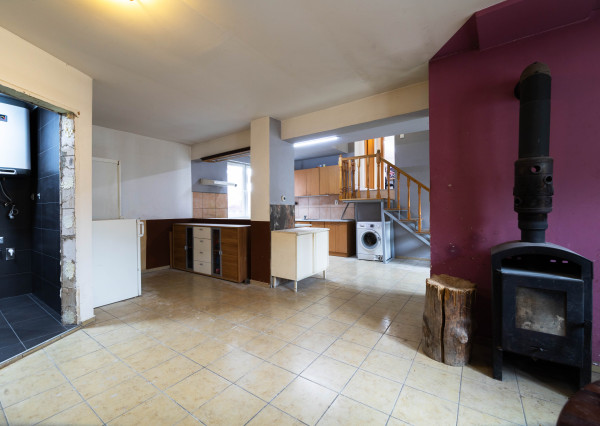 Na predaj 5-izbový byt s terasou a parkovacím miestom v obci Lipovec