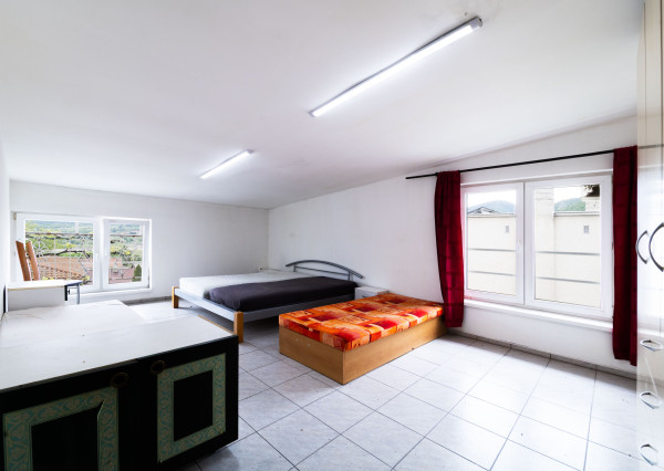 Na predaj 5-izbový byt s terasou a parkovacím miestom v obci Lipovec