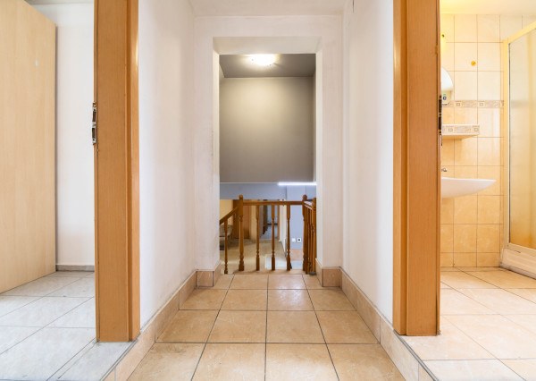 Na predaj 5-izbový byt s terasou a parkovacím miestom v obci Lipovec