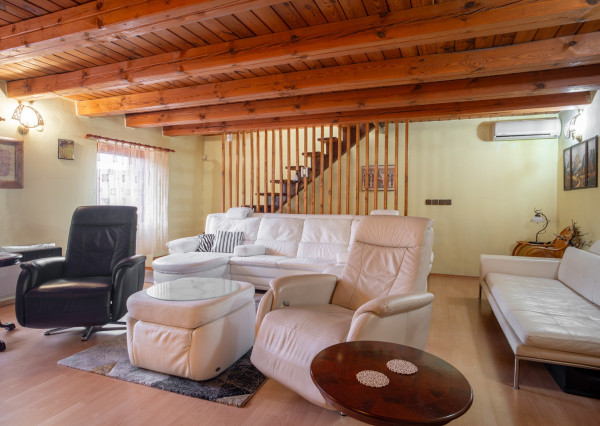 Na predaj príjemný rodinný dom priamo pod lesom v Záhorskej Bystrici