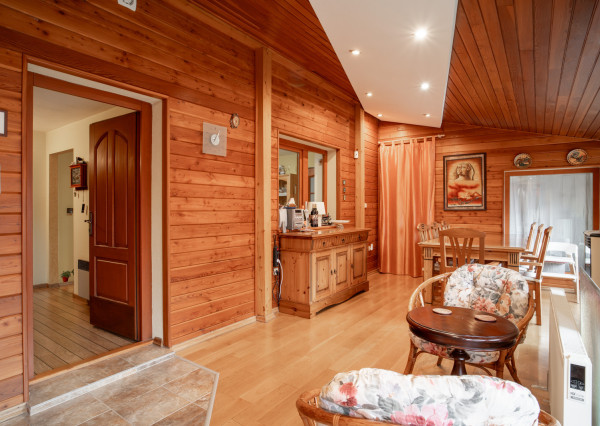 Na predaj príjemný rodinný dom priamo pod lesom v Záhorskej Bystrici