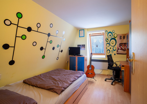 Na predaj príjemný rodinný dom priamo pod lesom v Záhorskej Bystrici