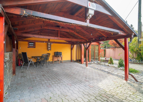 Na predaj príjemný rodinný dom priamo pod lesom v Záhorskej Bystrici