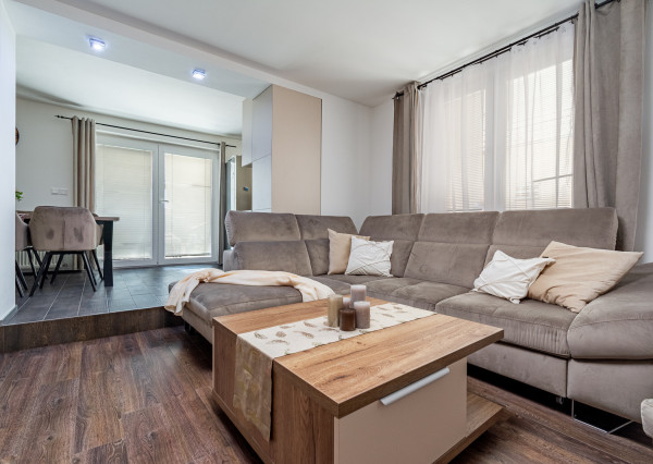 REZERVOVANÉ: Na predaj zariadený 4-izbový rodinný dom v Dolnej Strede