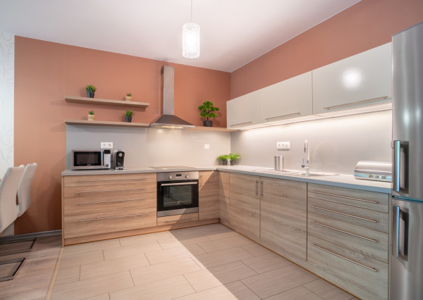 REZERVOVANÉ: Na predaj priestranný 3-izbový byt na Slávičej ulici v Senci