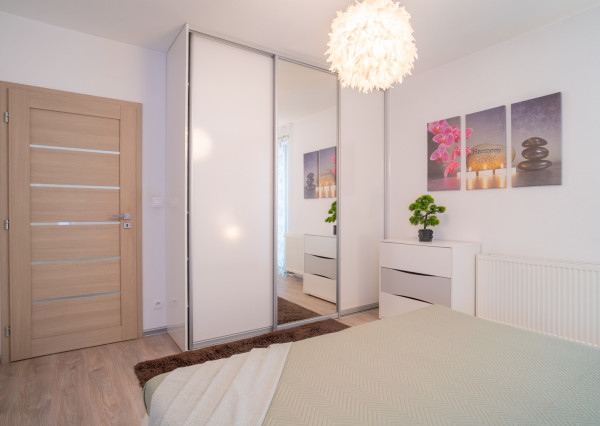 REZERVOVANÉ: Na predaj priestranný 3-izbový byt na Slávičej ulici v Senci