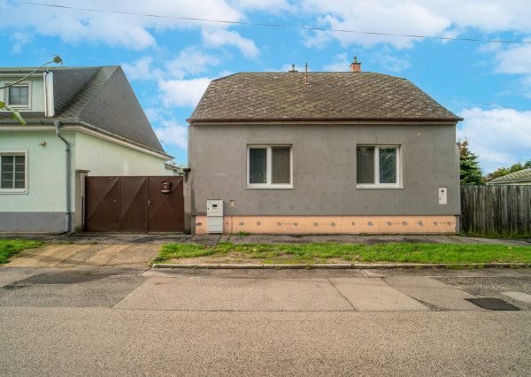 Na predaj 3-izbový rodinný dom v pokojnej časti mesta Malacky