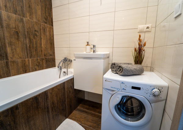 Na prenájom 2-izbový byt s balkónom v Trenčíne na Šafárikovej ulici