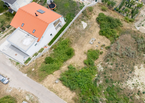 Na predaj pozemok vo viniciach v Pezinku - Grinava