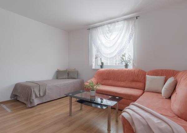 REZERVOVANÉ: Na predaj 1-izbový byt s parkovacím miestom v Poprade