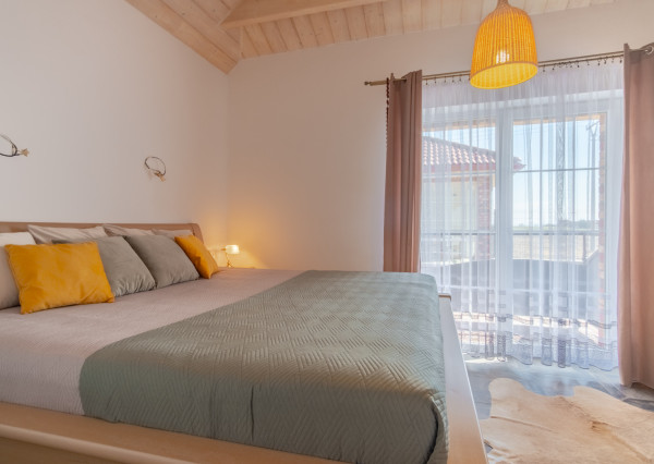 Na predaj exkluzívny rodinný dom s dvoj-garážou v podtatranskej obci Veľký Slavkov