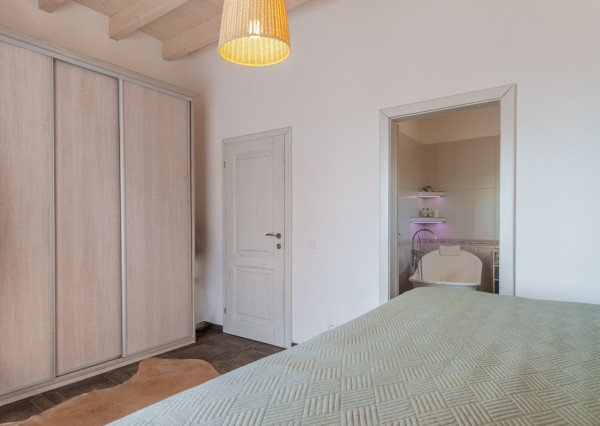 Na predaj exkluzívny rodinný dom s dvoj-garážou v podtatranskej obci Veľký Slavkov