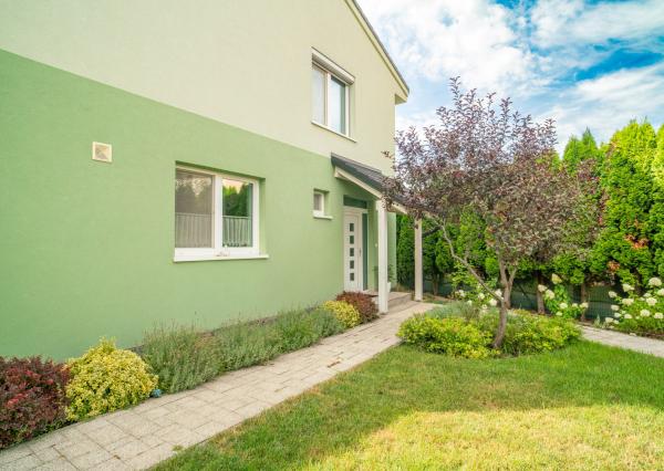 REZERVOVANÉ:Na predaj nadštandardná rodinná vila v obci Dunajská Lužná