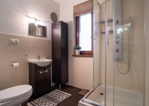 Na predaj priestranný rodinný dom v Oľdzi