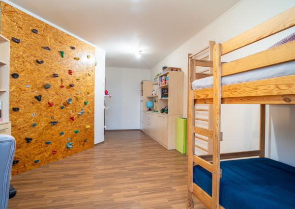 Na predaj priestranný rodinný dom v Oľdzi