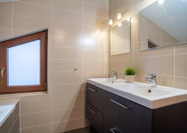 Na predaj priestranný rodinný dom v Oľdzi