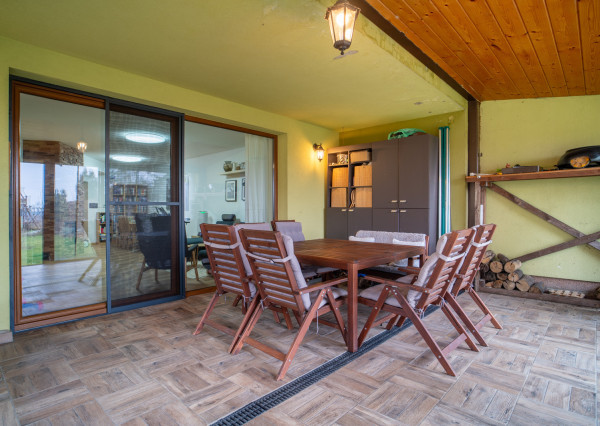 Na predaj priestranný rodinný dom v Oľdzi