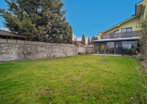 Na predaj priestranný rodinný dom v Oľdzi