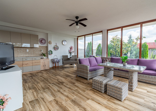 Na predaj priestranný 4-izbový rodinný dom v obci Vieska