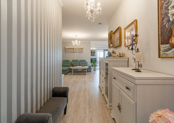 Na predaj priestranný 4-izbový rodinný dom v obci Vieska