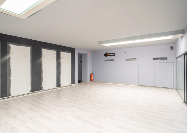 Na prenájom veľkorysý obchodný priestor s mezanínom na Zámockej ulici pod Bratislavským hradom