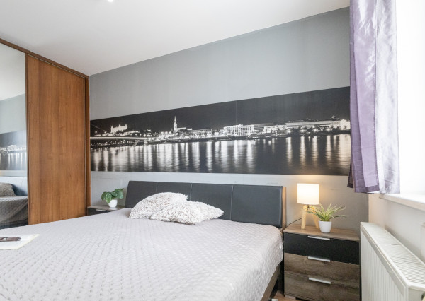 Na prenájom zariadený 2-izbový byt v Podunajských Biskupiciach