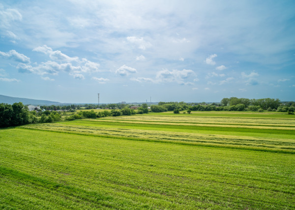 Na predaj priestranný 2-izbový byt s garážovým parkovacím státim v Záhorskej Bystrici