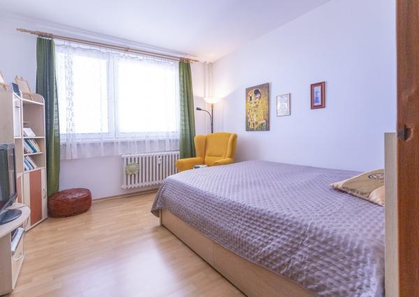 Na predaj 3-izbový byt v Bratislave-Podunajské Biskupice