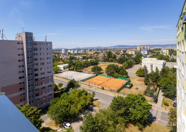 Na predaj 3-izbový byt v Bratislave-Podunajské Biskupice