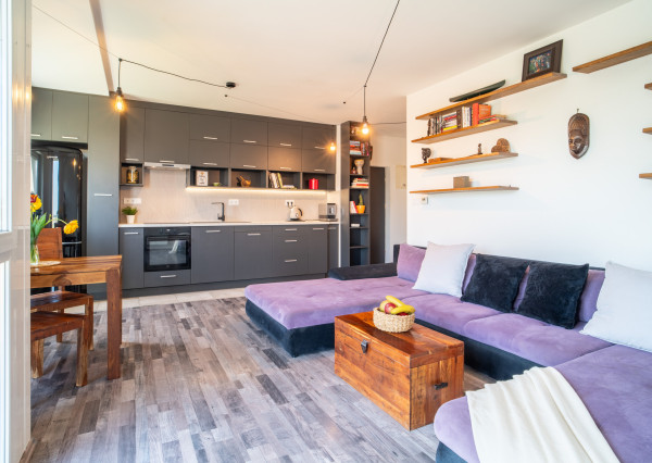 REZERVOVANÉ: Na predaj 3-izbový byt s parkovacím státím v Rajke