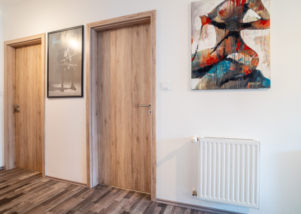 REZERVOVANÉ: Na predaj 3-izbový byt s parkovacím státím v Rajke