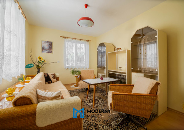 REZERVOVANÉ: Na predaj kompletne zariadený rodinný dom v obci Omšenie