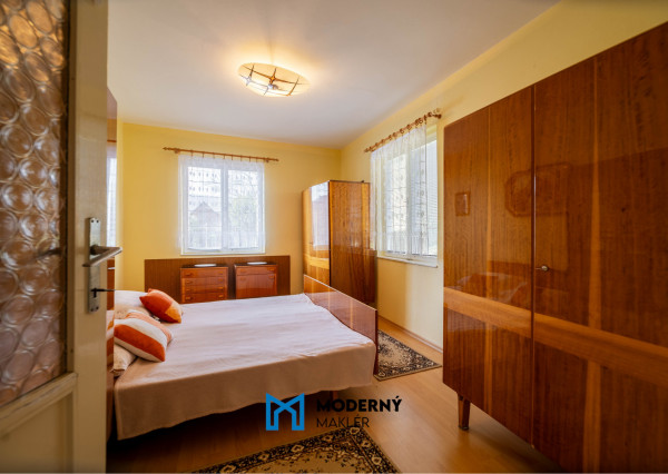 REZERVOVANÉ: Na predaj kompletne zariadený rodinný dom v obci Omšenie