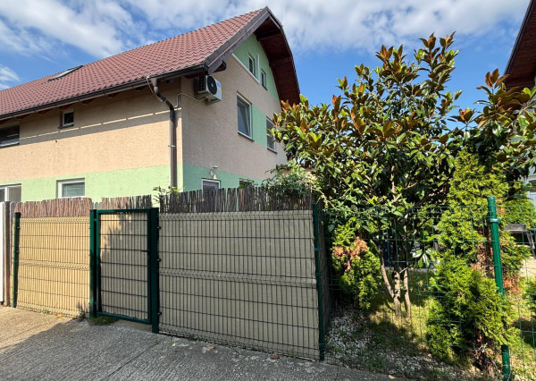 Tehlový 3 izbový mezonet s park.miestom a predzáhradkou na Hrachovej ulici