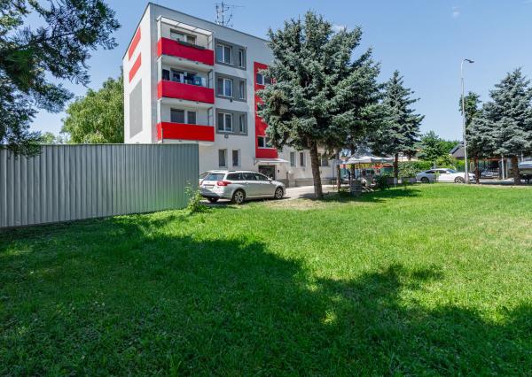 Na predaj kompletne zariadený 3,5-izbový byt v Dolnej Strede