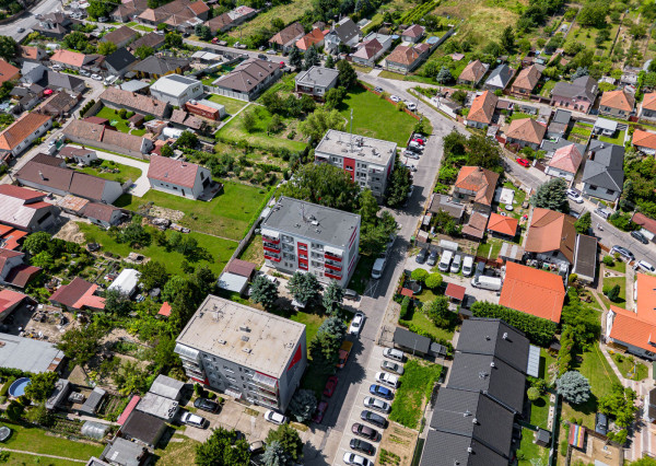 Na predaj kompletne zariadený 3,5-izbový byt v Dolnej Strede