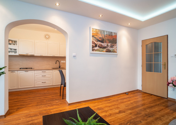 Na predaj rodinný dom s garážou v tichej časti Serede