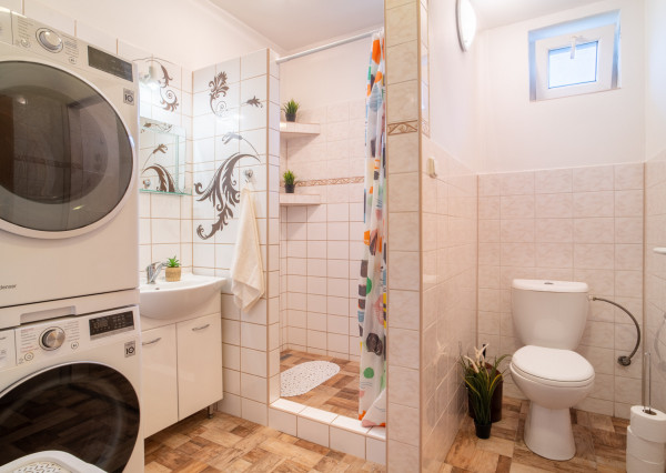 Na predaj rodinný dom s garážou v tichej časti Serede