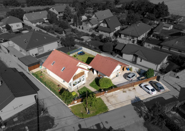 Na predaj rodinný dom s garážou v tichej časti Serede