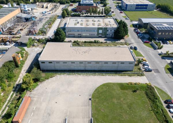 Na predaj novostavba haly s výbornou dostupnosťou v priemyselnej časti Šamorína určená na výrobu a skladovanie