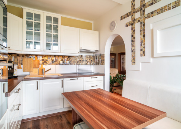 Na predaj slnečný 3-izbový byt s priestrannou loggiou v Bratislave