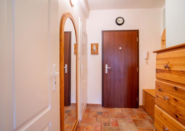 Na predaj slnečný 3-izbový byt s priestrannou loggiou v Bratislave