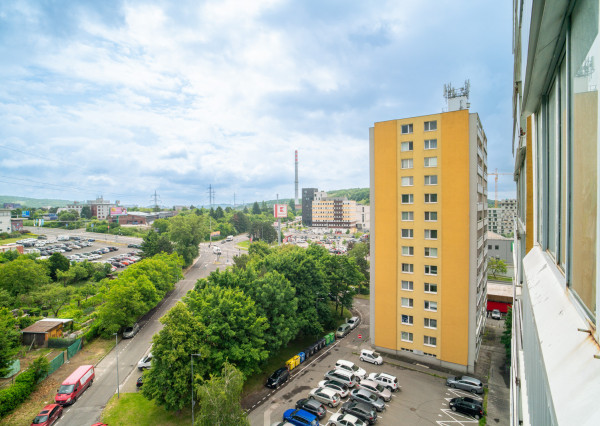 Na predaj slnečný 3-izbový byt s priestrannou loggiou v Bratislave