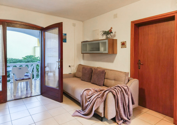 Na predaj 3-izbový apartmán na ostrove Vir v Chorvátsku