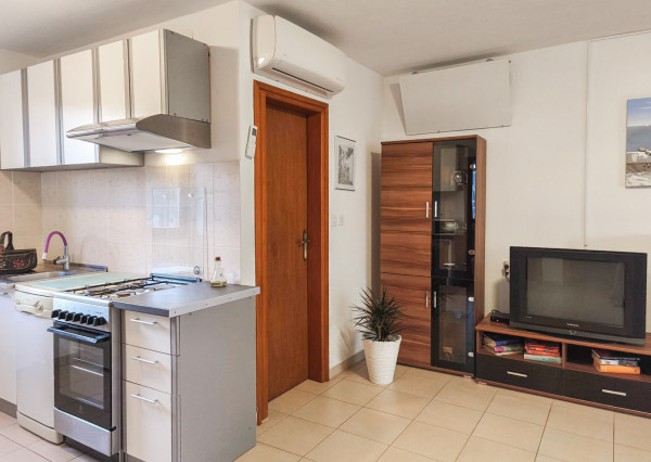 Na predaj 3-izbový apartmán na ostrove Vir v Chorvátsku